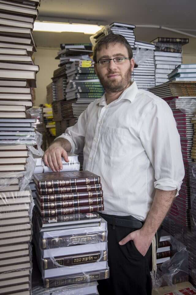 יצחק פלדמן. | אוליבייה פיטוסי, פלאש 90