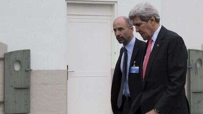 רוברט מאלי (משמאל) וג'ון קרי. | רויטרס