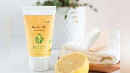 קרם פילינג טבעי לטיהור והמרצת העור המכיל פפאיה, קתרינה. | סיגל לדנהיים