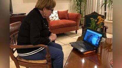 זיכרון בסלון