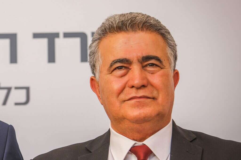 עמיר פרץ. | אורן בן־חקון