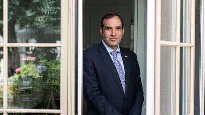 אריה לייטסטון. | אבישג שאר-ישוב