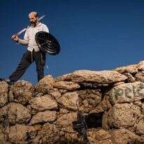 אייל ניומן. | אריק סולטן אייל ניומן. | אריק סולטן