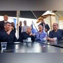 כמו זוג טרי. צמרת כחול לבן בימים אחרים. | פלאש 90 כמו זוג טרי. צמרת כחול לבן בימים אחרים. | פלאש 90