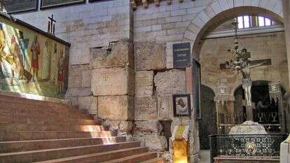 אבני הר הבית של הורדוס בכנסיית אלכסנדר נבסקי בעיר העתיקה. | ABRAHAM GRAICER