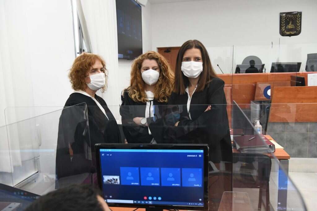 משפט נתניהו, הבוקר. | ראובן קסטרו