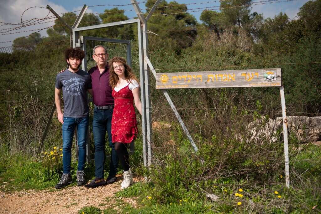 בנימין הורגן וילדיו אביגיל והלל. | אביטל הירש