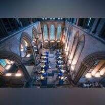 עמדות חיסון בקתדרלת סולסברי באנגליה. | גטי אימג'ס