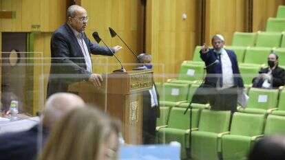 איתמר בן גביר וח"כ טיבי בדיונים בוועדת הבחירות המרכזית. | לע"מ