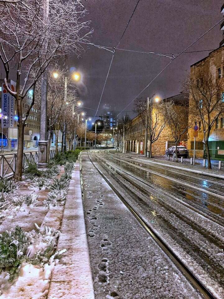 ירושלים, ליד השוק. | רשת העיתונאים רוטרניק