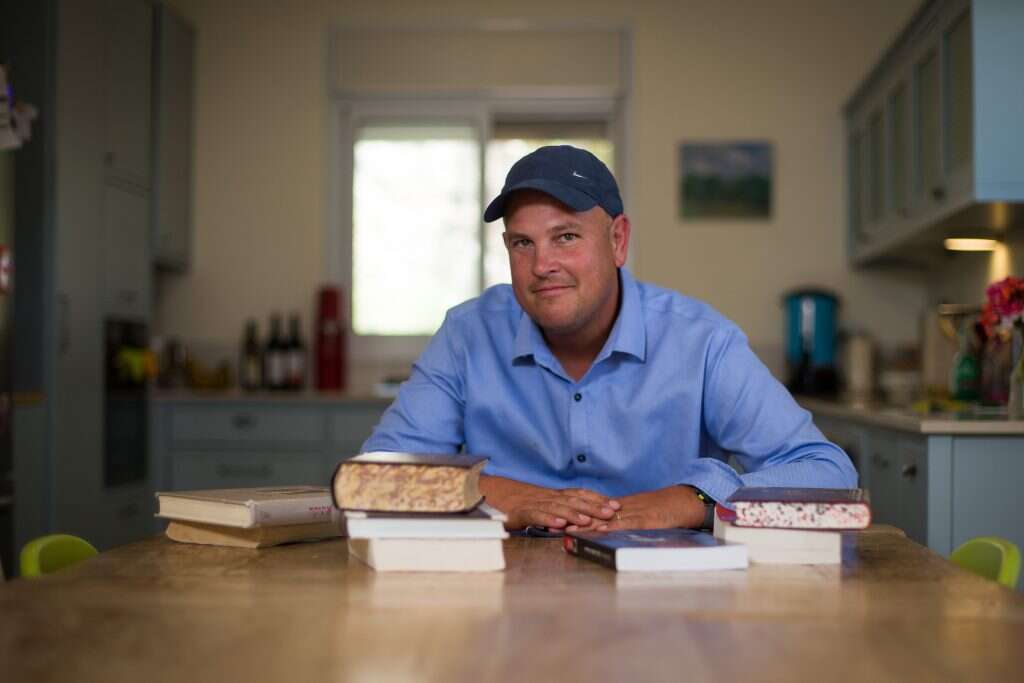 השפיע עמוקות. מיכה גודמן. | אורן בן חקון השפיע עמוקות. מיכה גודמן. | אורן בן חקון