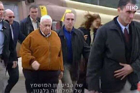 אריק שרון. | מסך מתוך הסדרה על חייו. כאן 11