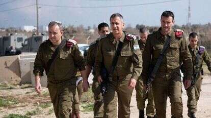 הלוי (מימין), כוכבי וטולדנו בביקור באוגדת עזה, 2019. | דובר צה"ל