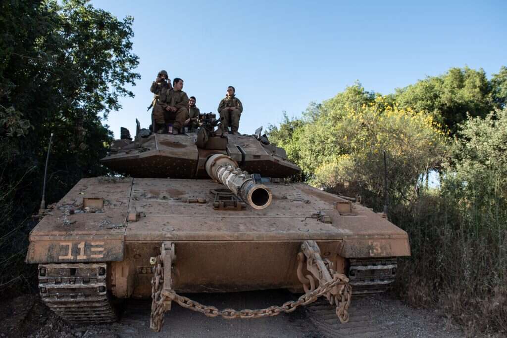 כוח שריון מאבטח את איזור מנהרת הדגל של חיזבאללה על גבול לבנון ישראל. | אייל מרגולין - ג׳יני