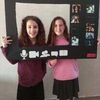 זום בפיג'מה: שי רוזיאביץ (מימין) ואלה בוגנים. | איתי רוזיאביץ