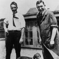 יש מספיק תהילה לכולם. בנטינג ובסט עם הכלב הראשון שטופל באינסולין. | גטי אימג'ס