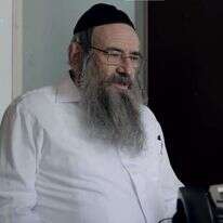 שולם שטיסל. | מסך מתוך הסדרה, yes