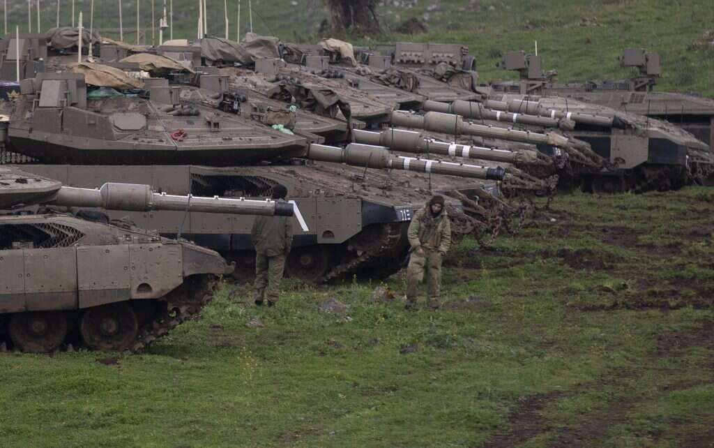טנקים של צה"ל בגולן. | EPA
