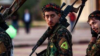 צלף כורדי בקמישלי, בירת כורדיסטן הסורית. | AFP