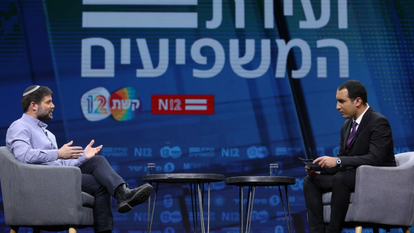 בצלאל סמוטריץ' בראיון לירון אברהם ב "ועידת המשפיעים" של קשת ו-N12. | אלי דסה עבור ועידת המשפיעים של קשת ו-N12