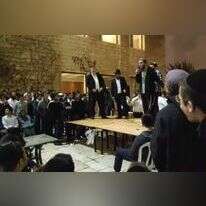 דיבייט בין בחורי ישיבה דתיים-לאומיים וחרדים שנערך במלונית הקורונה גרנד קורט ביוזמת בוגרי תנועת אריאל, טבת תשפ"א. | שמואל שחור, פורום בוגרים תנועת הנוער אריאל