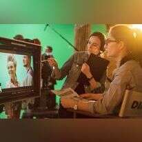 נשים יוצרות. | שאטרסטוק