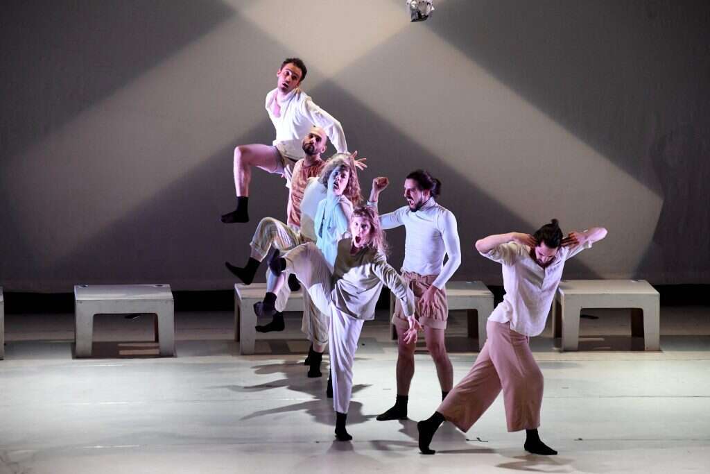 קולבן דאנס, על הקצה. | רותם ברק