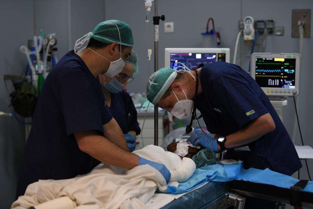 המשלחת הישראלית בגינאה המשוונית. | דובר צה"ל