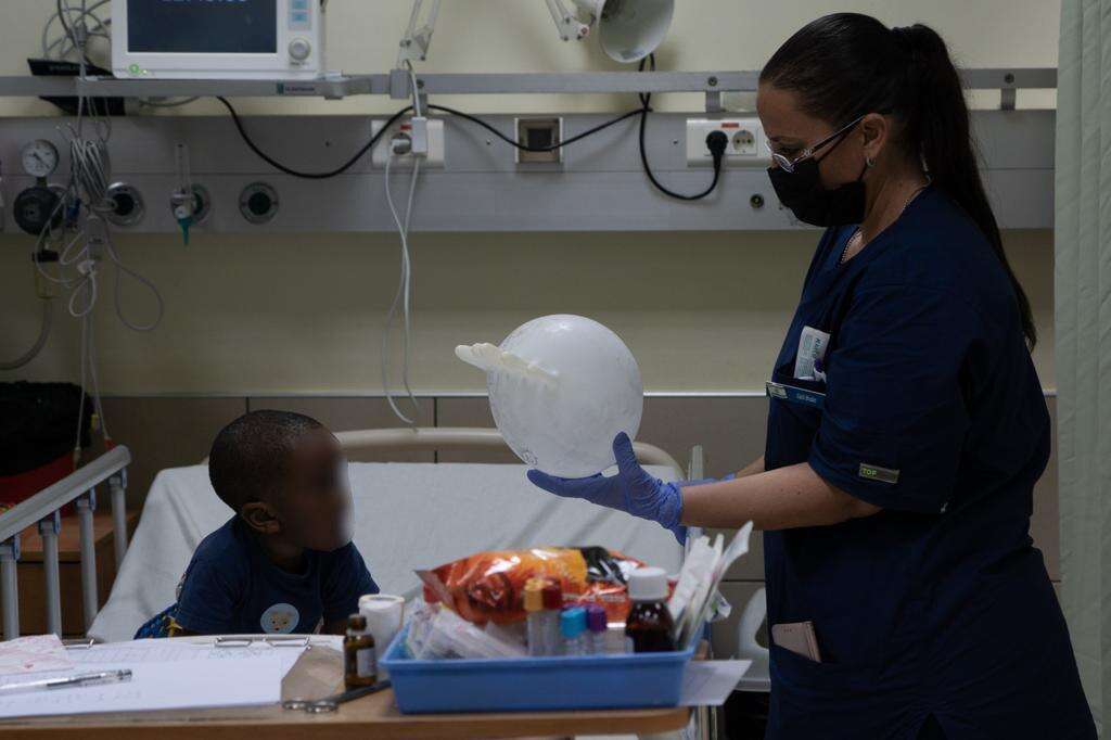 המשלחת הישראלית בגינאה המשוונית. | דובר צה"ל