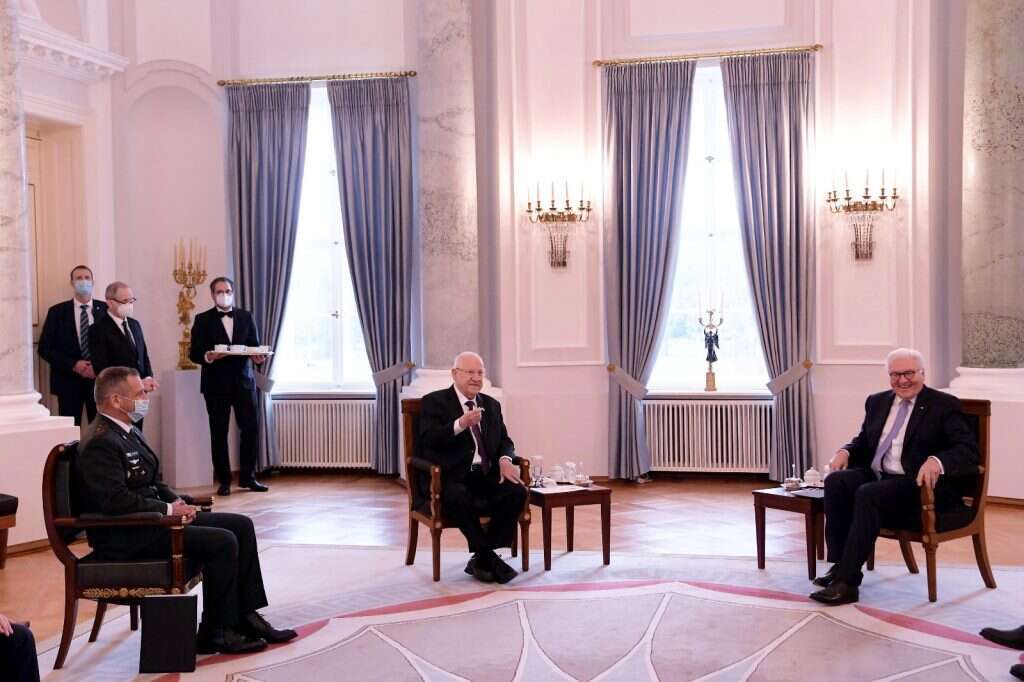 שטיינמאייר, ריבלין וכוכבי. | עמוס בן גרשום לע"מ