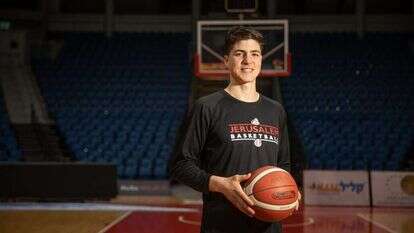 אדם אריאל. | יונתן זינדל, פלאש 90 אדם אריאל. | יונתן זינדל, פלאש 90