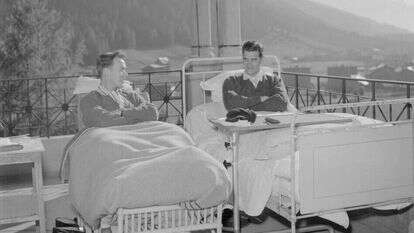 חולים בסנטוריום בדאבוס, 1947. | גטי אימג'ס חולים בסנטוריום בדאבוס, 1947. | גטי אימג'ס