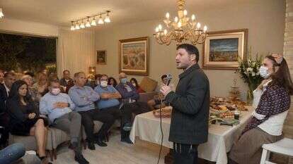 סמוטריץ', וולדיגר והכיבוד בחוג בית בגבעת שמואל, שלשום. | גדעון מרקוביץ