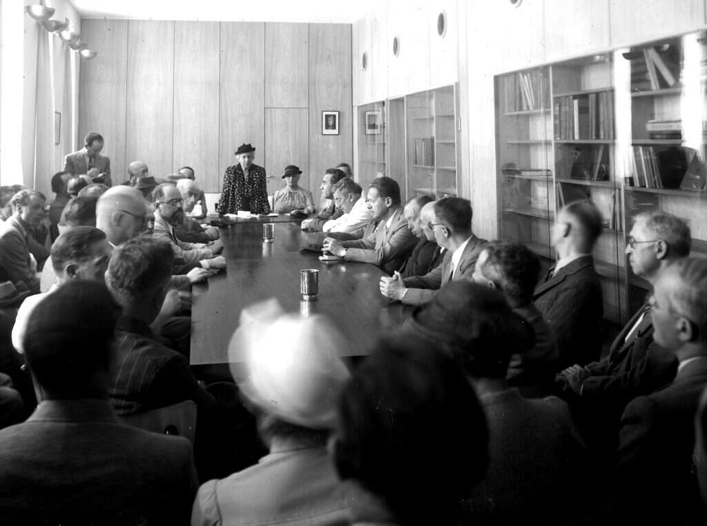 שמו של הסניף הניו־יורקי הפך למותג. סאלד בטקס פתיחת בית החולים הדסה בהר הצופים, 1939. | זולטן קלוגר, לע"מ שמו של הסניף הניו־יורקי הפך למותג. סאלד בטקס פתיחת בית החולים הדסה בהר הצופים, 1939. | זולטן קלוגר, לע"מ