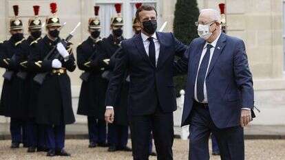 הנשיא ריבלין עם עמיתו הרפתי מקרון, אתמול בארמון האליזה. | EPA