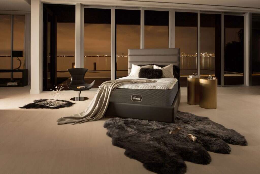 25% הנחה על מזרני Simmons_ברשת נייט סליפ ובחנויות Simmons Gallery. | יח"צ סימנוס