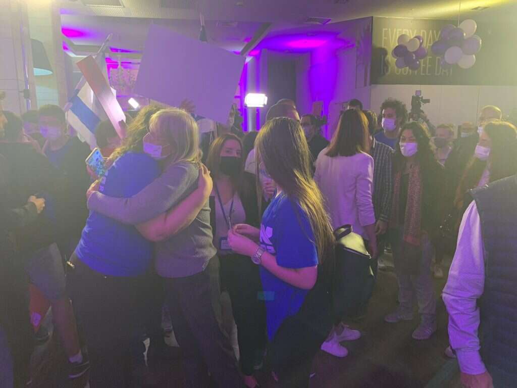 מטה העבודה עם היוודע תוצאות המדגמים. | ביני אשכנזי