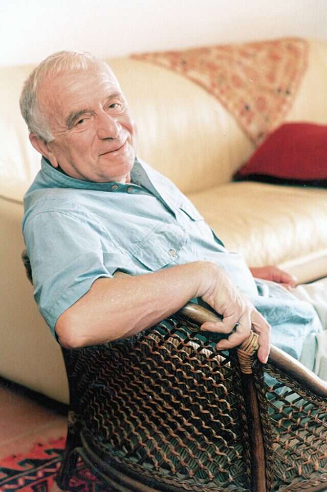 יהודה עמיחי | ראובן קסטרו