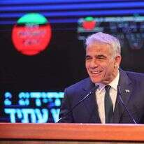 לפיד נואם לאחר תוצאות המדגמים. | גדעון מרקוביץ'