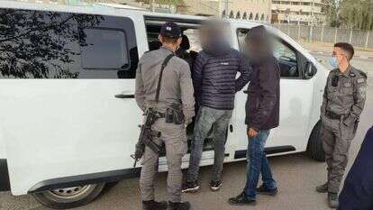 מעצר שוהים בלתי חוקיים, אילוסטרציה. | דוברות המשטרה מעצר שוהים בלתי חוקיים, אילוסטרציה. | דוברות המשטרה