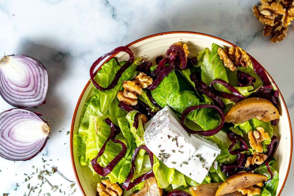 סלט במסעדת Kazze בירושלים. | חנה טייב