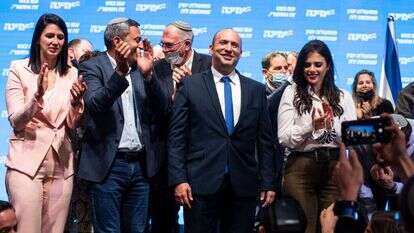 חברי מפלגת ימינה בליל הבחירות. | אבישג שאר-ישוב