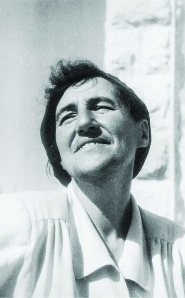 נחמה ליבוביץ'. | מתוך הספר "נתינה" בהוצאת ידיעות ספרים