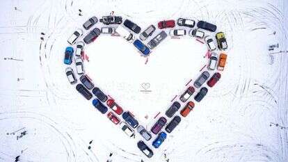 מתיקות שכוחה יפה לשגרה ופחות לשירה. | EPA