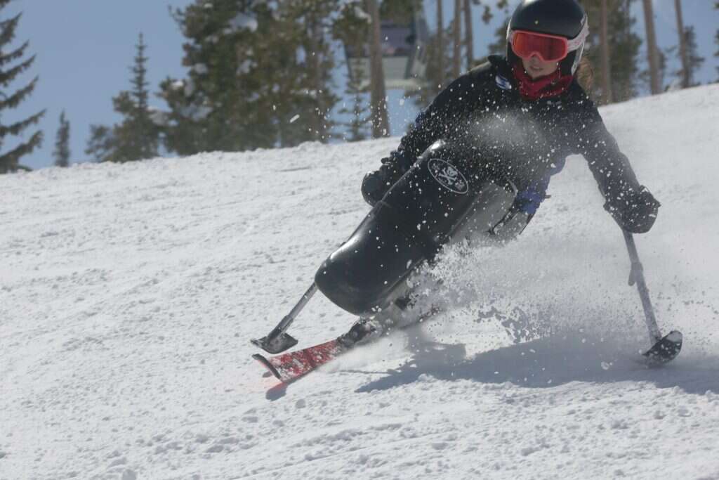 כאילו נולדה על השלג. בלומברג בפעולה | ארט פרארי כאילו נולדה על השלג. בלומברג בפעולה | ארט פרארי