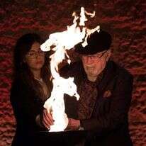 ניצול שואה מדליק משואה בטקס יום השואה
ביד ושם, 2018 | יונתן זינדל, פלאש 90