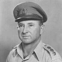 "כשהערבים יבואו לשחוט,
הם לא יבדילו בין הגנה
לאצ"ל". שחם במדי צה"ל | מיכה ברעם, ארכיון צה"ל