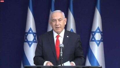 בנימין נתניהו בנאומו. | מסך קונטקט בנימין נתניהו בנאומו. | מסך קונטקט