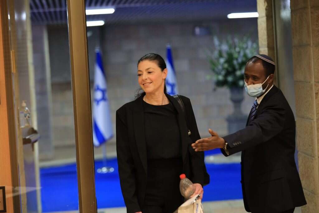 מרב מיכאלי מגיעה למשכן הכנסת. | דוברות הכנסת, תדמית הפקות