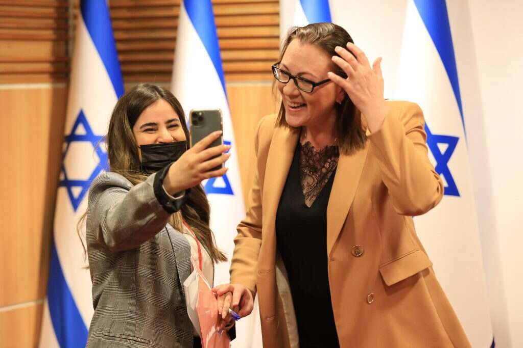 מירב בן ארי. | דוברות הכנסת, תדמית הפקות